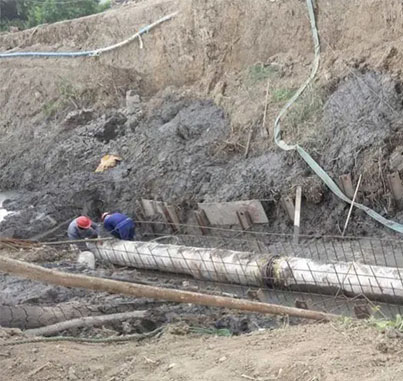 德感工(gōng)業(yè)園焱煉段截污幹管及東(dōng)方紅(hóng)大(dà)橋段截污幹管邊坡整治工(gōng)程