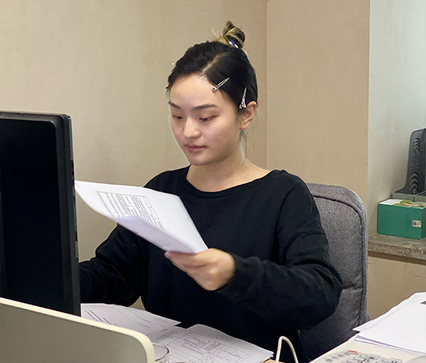 鐘(zhōng)明(míng)明(míng)-從(cóng)成都(dōu)到(dào)重慶，一(yī)次新的(de)跨越，開(kāi)啓人(rén)生(shēng)新篇章(zhāng)